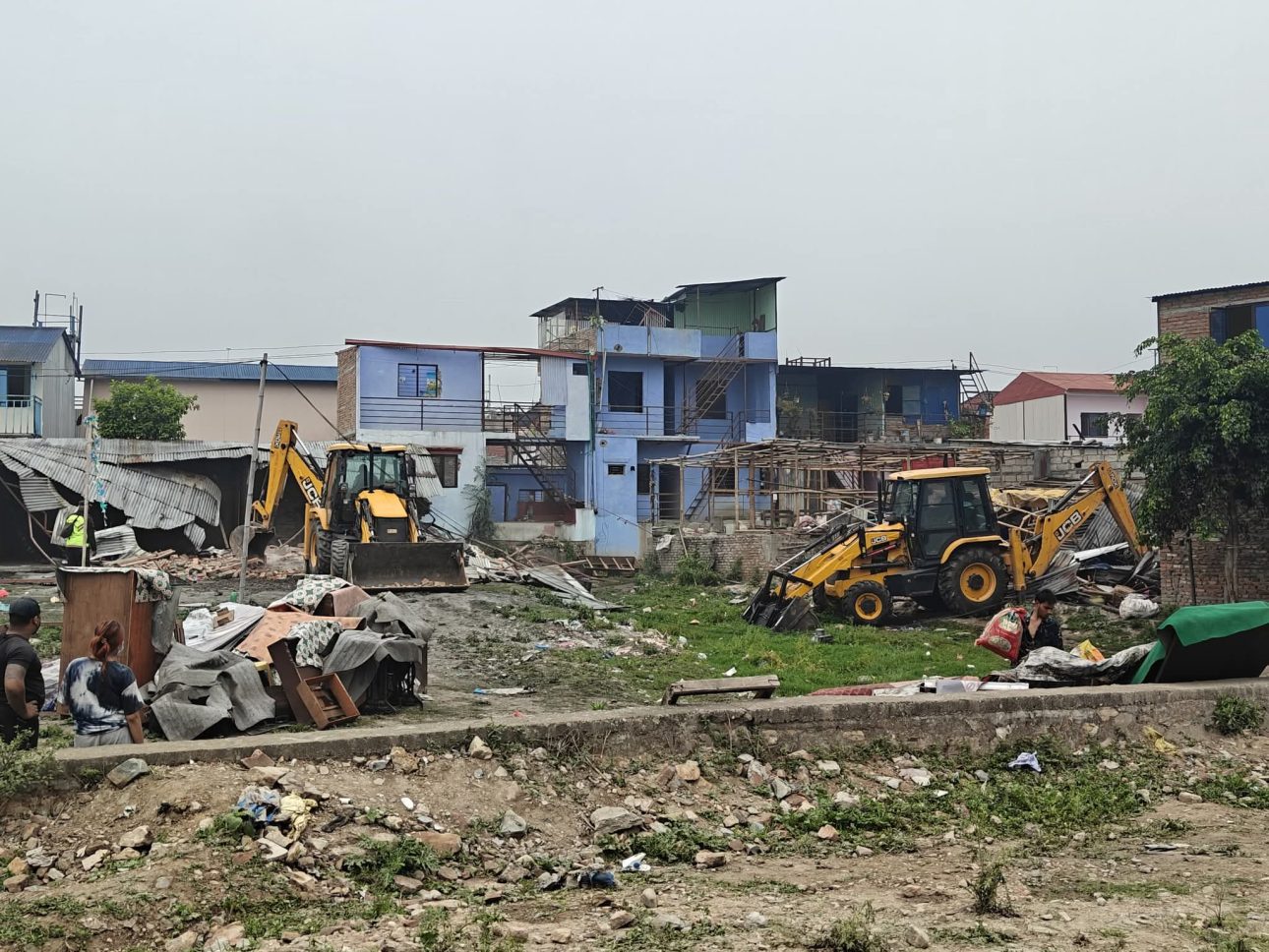 काठमाडौँमा नदीकिनार र जोखिमपूर्ण बस्ती हटाउने अभियान जारी, २१४ परिवार प्रभावित
