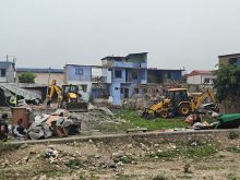 काठमाडौँमा नदीकिनार र जोखिमपूर्ण बस्ती हटाउने अभियान जारी, २१४ परिवार प्रभावित