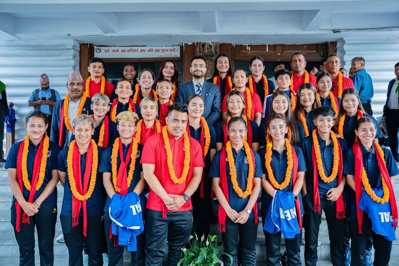 साफ महिला च्याम्पियनसिपका लागि नेपाली टोलीलाई बिदाइ, खेलाडी सम्मानमा सरकार प्रतिबद्ध : मन्त्री पोखरेल