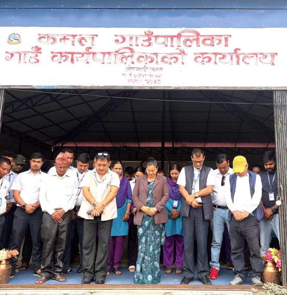 भोटेकोशी बाढीमा ज्यान गुमाएकाको सम्झनामा कमल गाउँपालिकामा राष्ट्रिय शोक