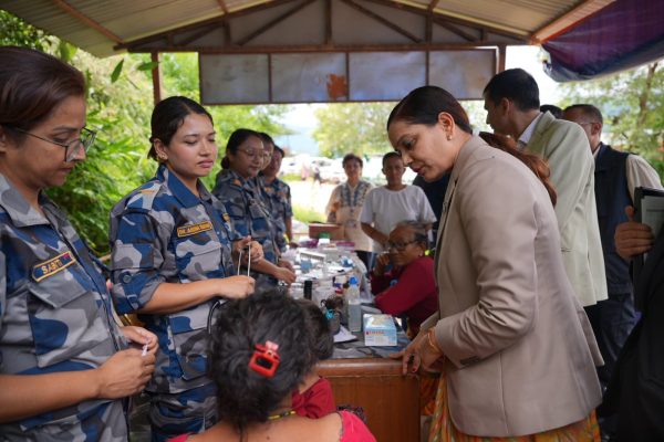 स्वास्थ्य मन्त्रीद्वारा विदुर र त्रिशूलीका प्रभावित क्षेत्रको स्थलगत अनुगमन, स्वास्थ्य सेवा सुनिश्चित गर्न जोड
