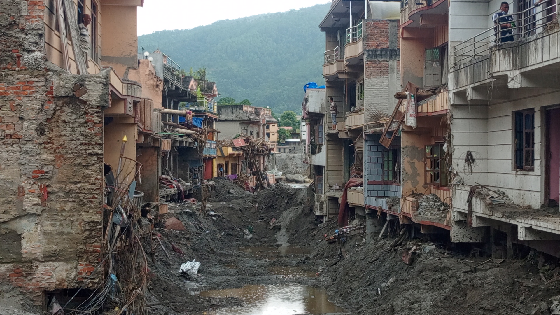 भोटेकोशी बाढीको पीडा कायमै, ५ हजार ३२६ अझै सम्पर्कविहीन